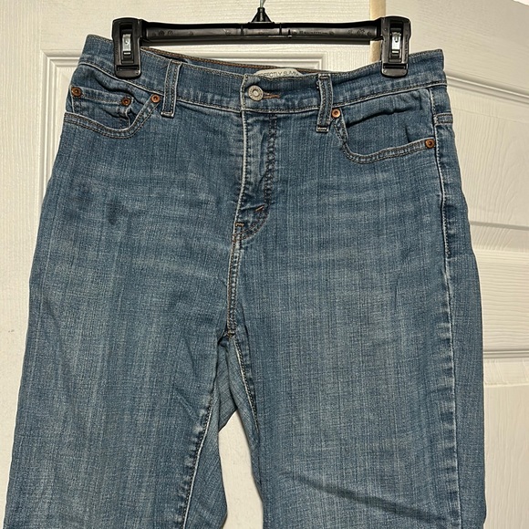 Levi's Women's Perfectly Slimming Boot Cut 512 Jeans - Picture 2 of 11